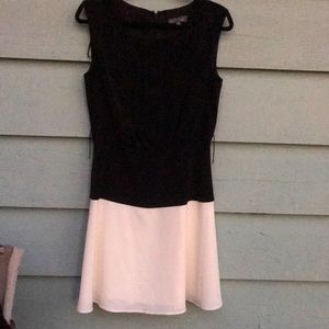 Looks allergy dress two toned size 8